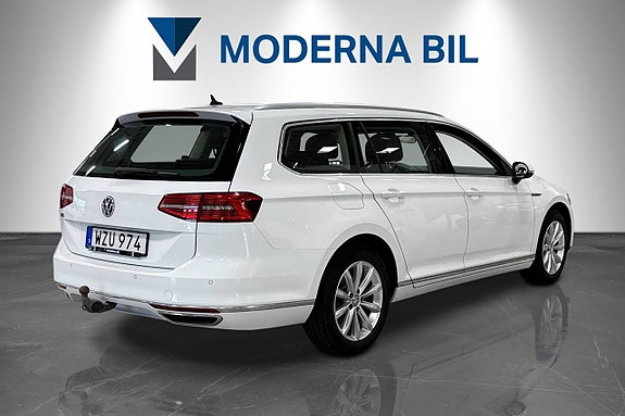 Volkswagen Passat 6 of 25