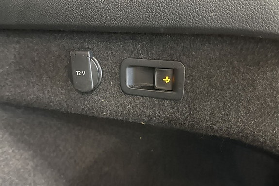 Volkswagen Passat 24 of 25