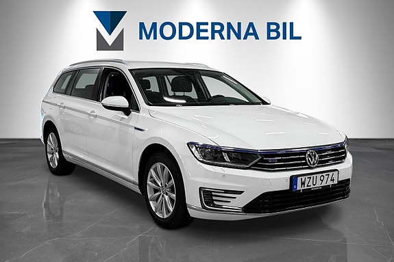 Volkswagen Passat 8 of 25