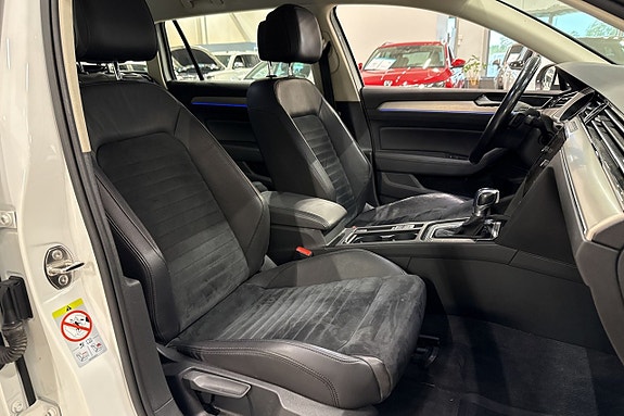 Volkswagen Passat 20 of 25