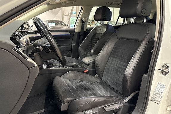 Volkswagen Passat 19 of 25