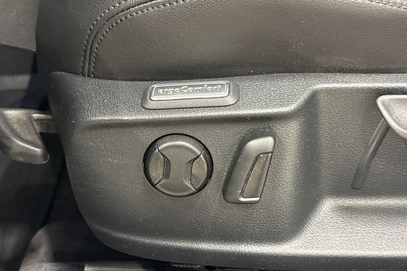Volkswagen Passat 18 of 25