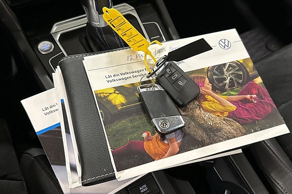 Volkswagen Passat 25 of 25