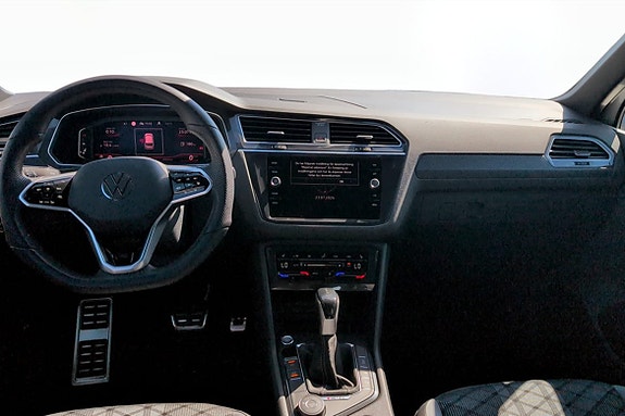 Volkswagen Tiguan 4 of 10