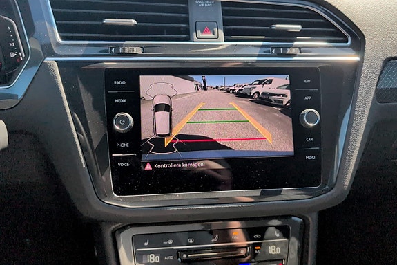 Volkswagen Tiguan 6 of 10
