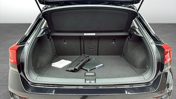 Volkswagen T-Roc 12 of 12