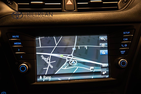 Toyota Avensis 16 of 19