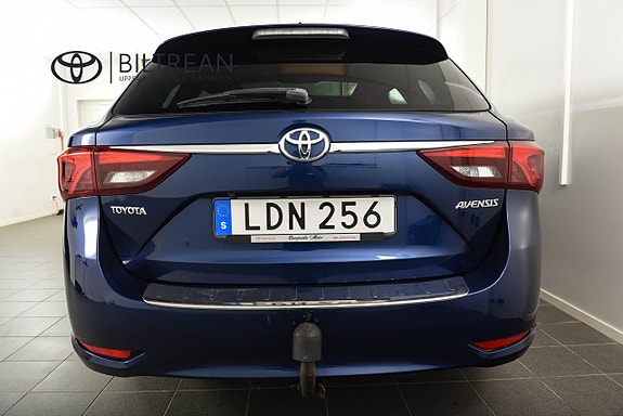 Toyota Avensis 5 of 19