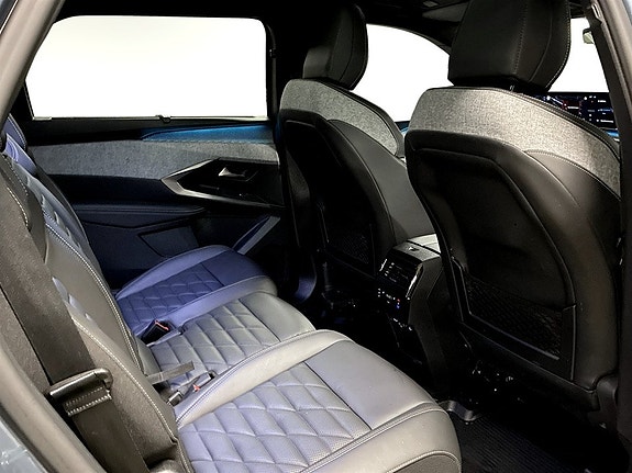Peugeot e-5008 15 of 19