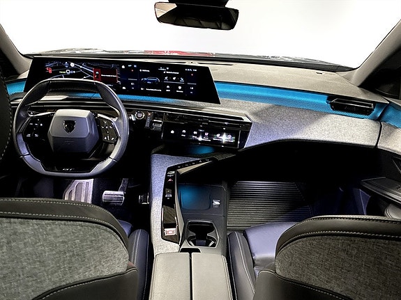 Peugeot e-5008 8 of 19