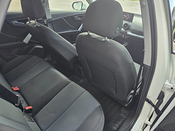 Audi Q2 10 of 16