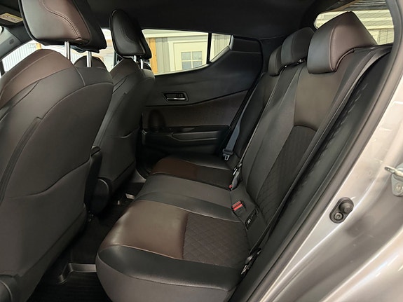 Toyota C-HR 8 of 9