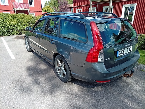 Volvo V50 4 of 10