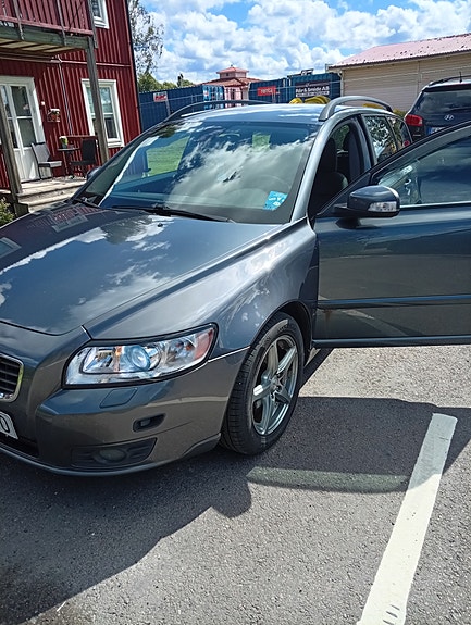 Volvo V50 5 of 10