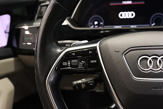 Audi e-tron 13 of 23