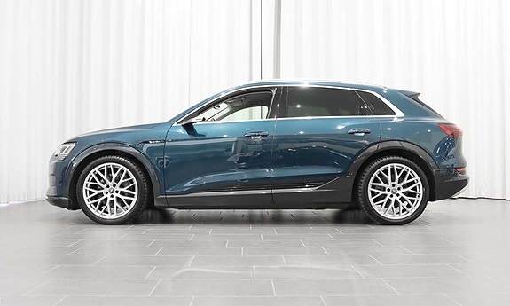 Audi e-tron 2 of 23