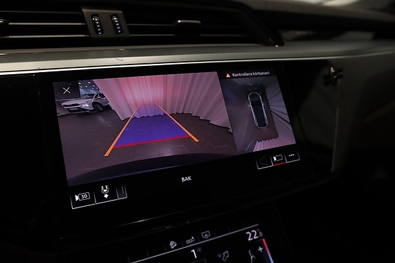 Audi e-tron 22 of 23