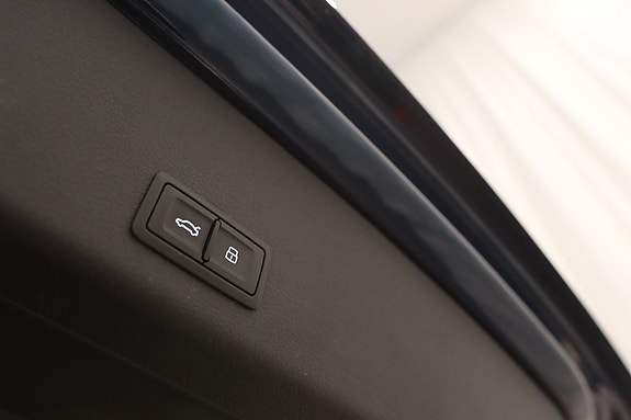 Audi e-tron 6 of 23