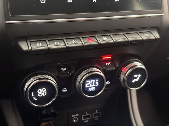 Renault Captur 21 of 30