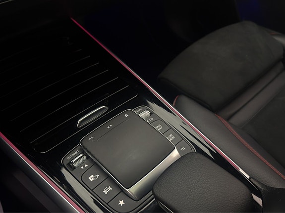Mercedes-Benz EQB300 29 of 30