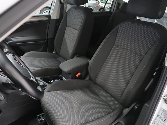 Volkswagen Tiguan Allspace 19 of 30