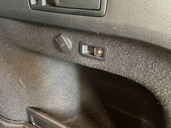 Volkswagen Passat 19 of 26