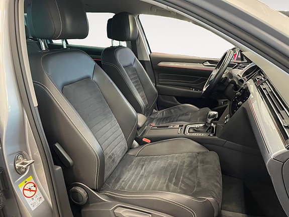 Volkswagen Passat 16 of 26