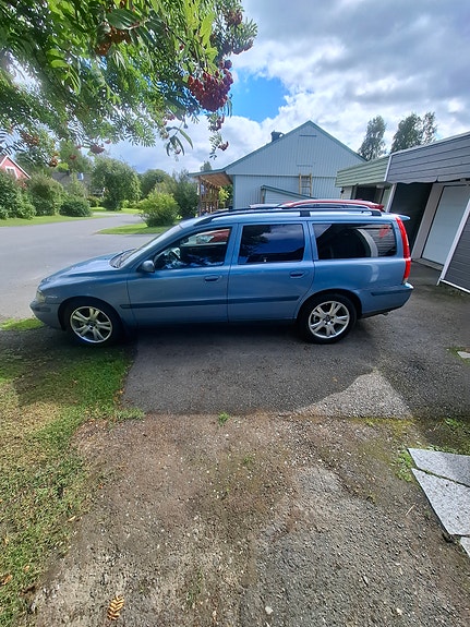Volvo V70 4 of 10