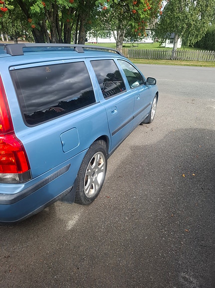 Volvo V70 6 of 10