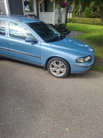 Volvo V70 5 of 10