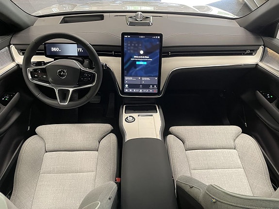 Volvo EX90 17 of 24