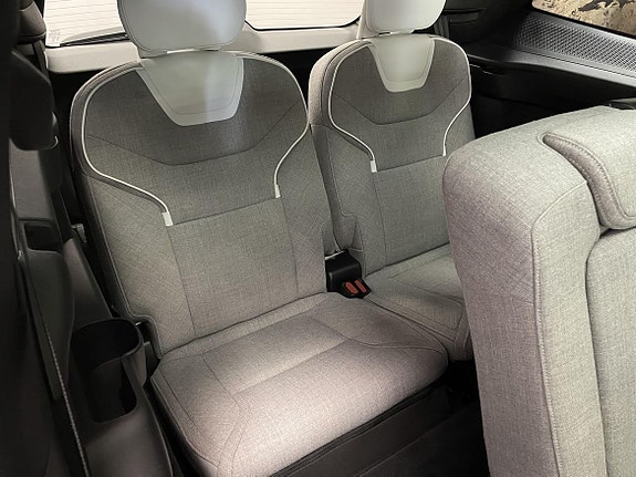 Volvo EX90 11 of 24