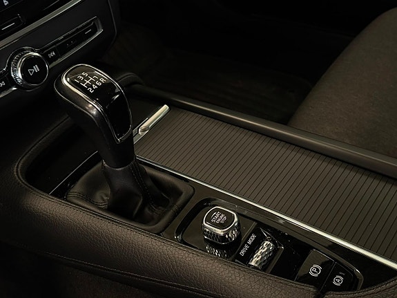 Volvo S90 18 of 18