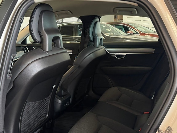Volvo S90 7 of 18