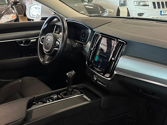 Volvo S90 12 of 18