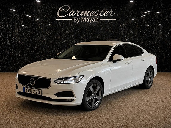 Volvo S90 2 of 18