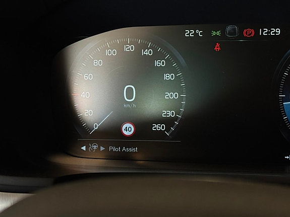 Volvo S90 14 of 18