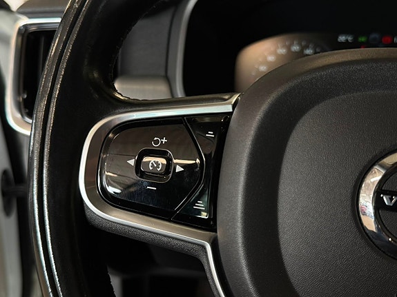 Volvo S90 13 of 18