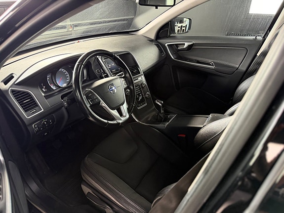 Volvo XC60 6 of 14
