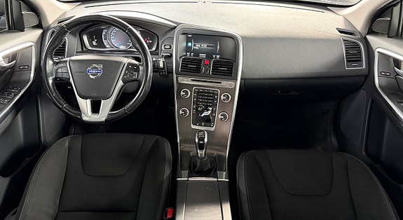 Volvo XC60 10 of 14