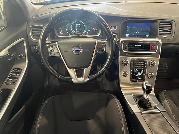 Volvo V60 9 of 25