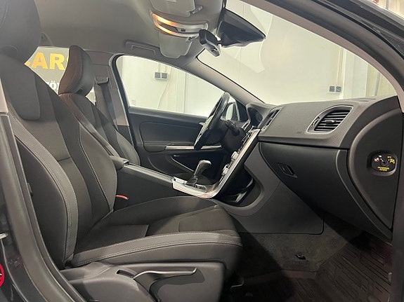 Volvo V60 19 of 25