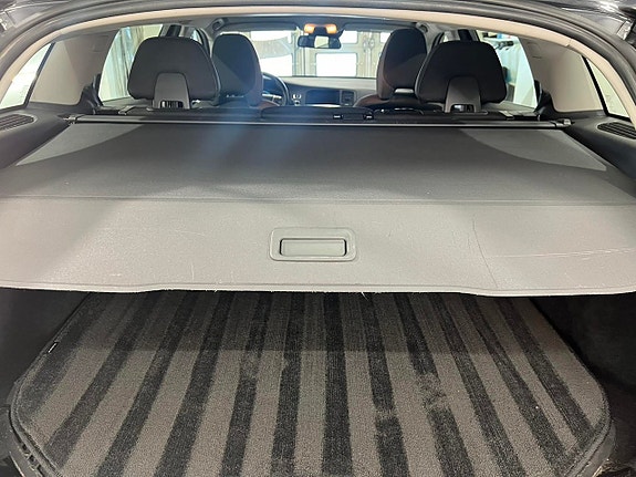 Volvo V60 25 of 25