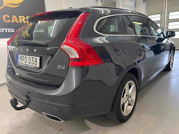 Volvo V60 4 of 25
