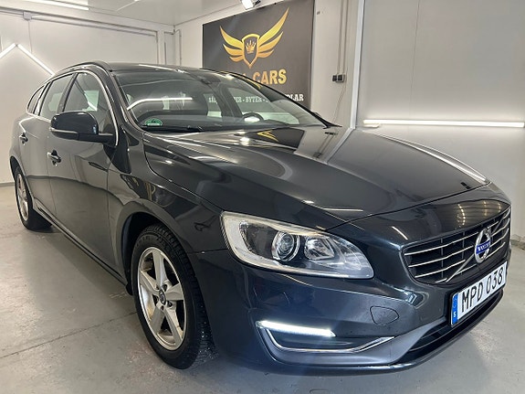 Volvo V60 2 of 25