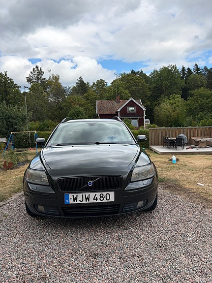 Volvo V50 3 of 12