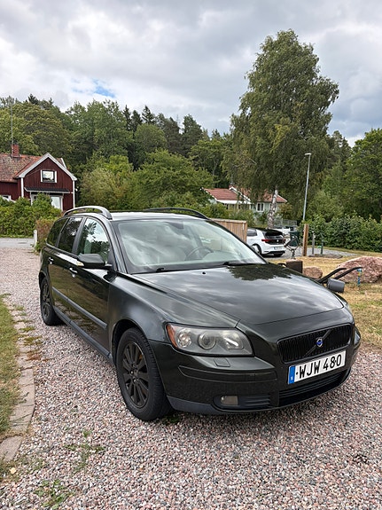 Volvo V50 2 of 12