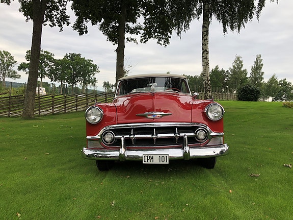 Chevrolet Bel Air 2 of 14