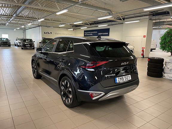 Kia Sportage 2 of 6