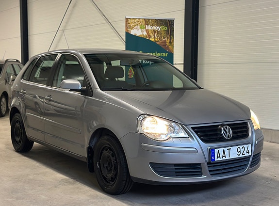 Volkswagen Polo 2 of 14